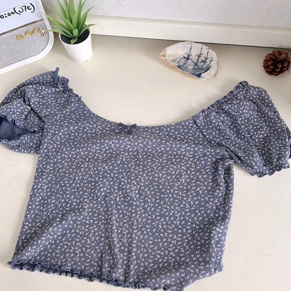 discontinued floral AE top